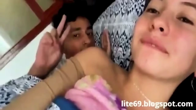 Incesto real comendo prima gostosa debaixo das cobertas